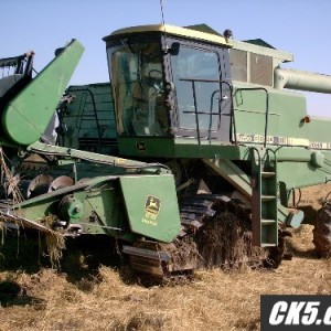8820 Track combine