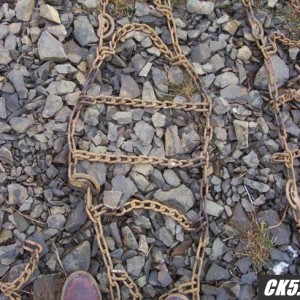 chains1