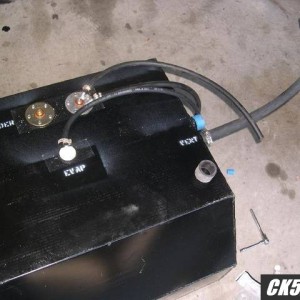 Tank_with_outlet
