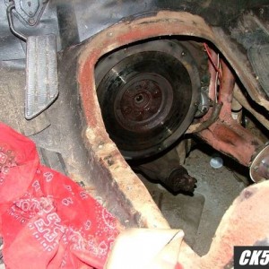 no_power_to_the_ground_chevy_tranny_swap_024