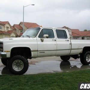Crew cab side