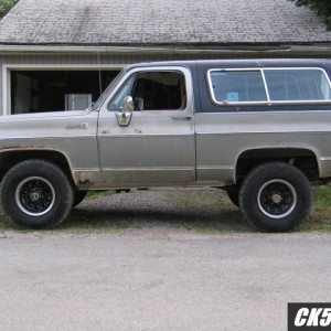 1978 GMC Jimmy - 3" rear, stock front