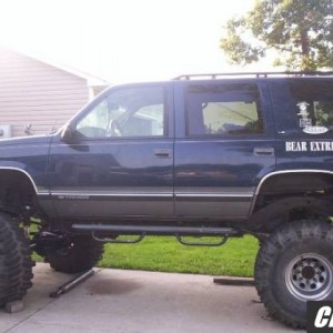 Just needing shackles and drive shafts.