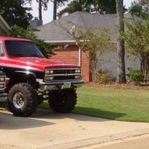 Three_Trucks_02