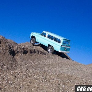 burb_on_gravel_2_sml