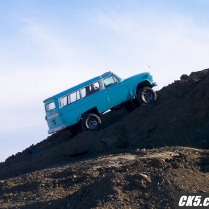 burb_up_hill_sml