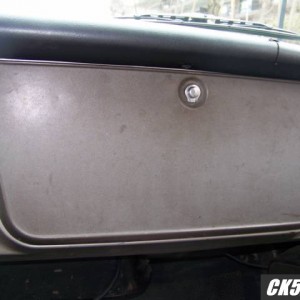 glove_box
