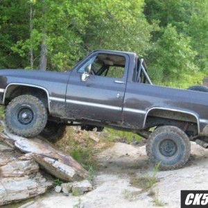 Wheelin in my 85 Jimmy