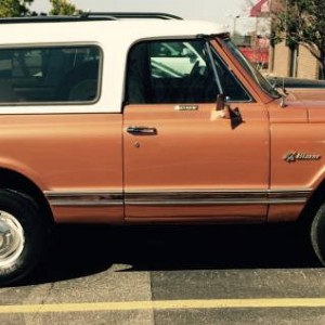 My new totally stock 72 K5 4X4 V8 350 Auto