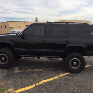 1996 Tahoe on 35's