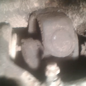 Loose axle shaft