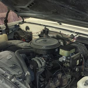 91 GMC Jimmy underhood