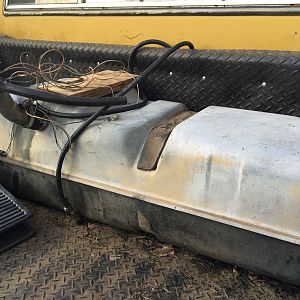Saddle tank