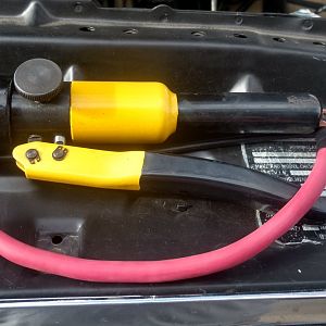battery crimper