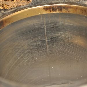 Vertical scratch in cylinder 4