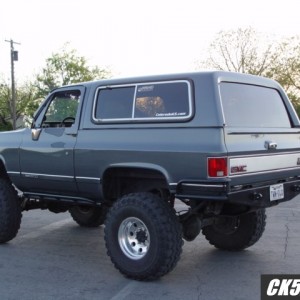 4x4 Iron rear bumper w/armor