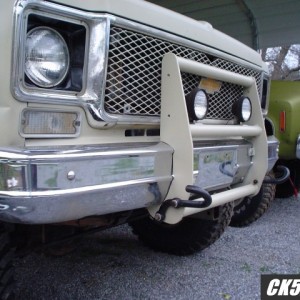 Front_hooks_small
