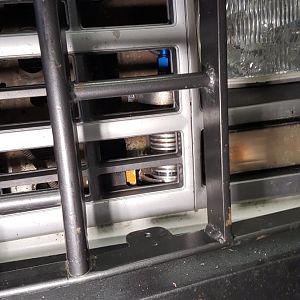 Howe cooler with grill