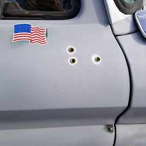 Mirror rivet nutd