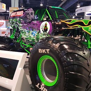 Sema2017-87