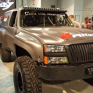 Sema2017-108