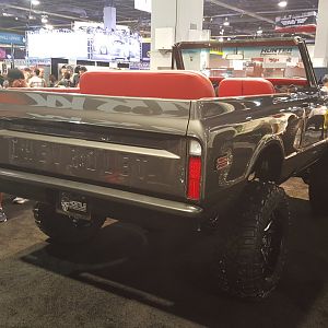 Sema2017-126