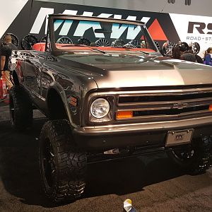 Sema2017-128