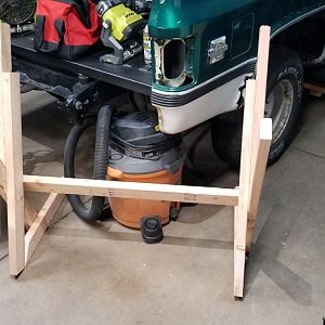 tailgate stand