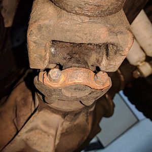 Front Driveshaft U-Joint - Pumpkin Side