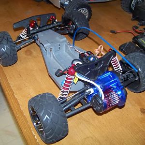 Rustler Chassis, lots of aluminum