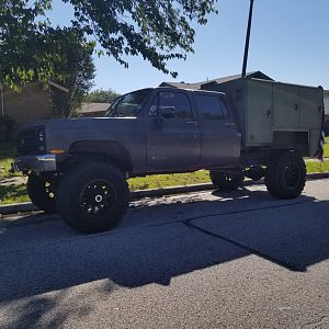 7" lift and 42's (1)