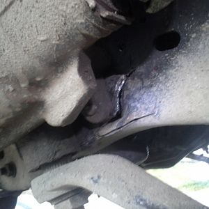 85GMCJD yup frame looks cracked, bad too