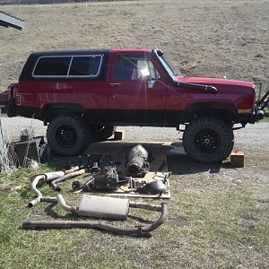 700r4 gave up, and so did the 6.2 trying to pull out a stuck duramax with a loaded 5th wheel ...482,000kms on 4.10s so it lasted well I think