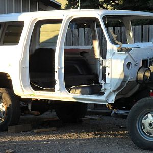I liked the height it sits at..52" front leaves on 7.5" shackles up front, 56" with shackle reverse out back