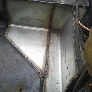 I used mild mig wire, and it welded the mild steel to the stainless fine