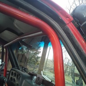 fits nice and close to windshield frame and a pillars