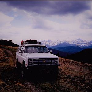 My 84 suburban on Lynx creek divide above Sitaurus