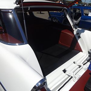 Relocated hinges cable delete