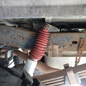 Rear upper mount