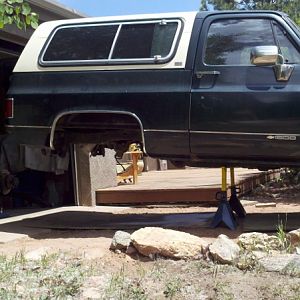 dangling without the rear jacks