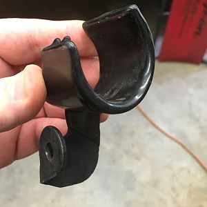 Radiator hose bracket