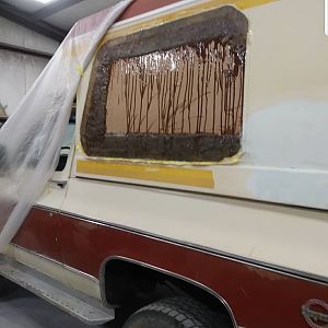 Reshaping the hole for side windows