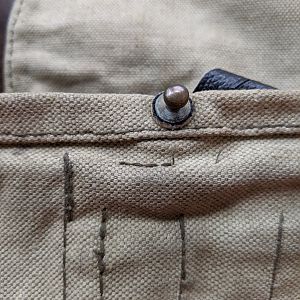 Standard pouch retainer loop front