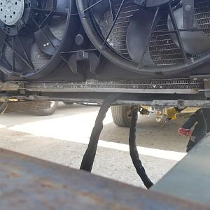 Fans lower mounts