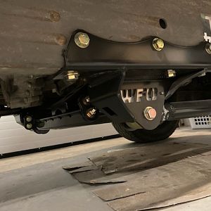 05 Duramax WFO SAS transmission crossmember