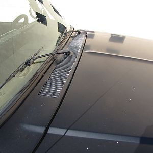 hood/ chipped paint