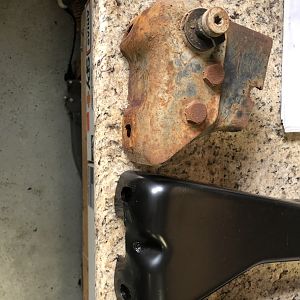 Late vs early rear bumper brackets