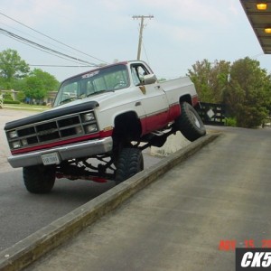 parking lot wheelin 4