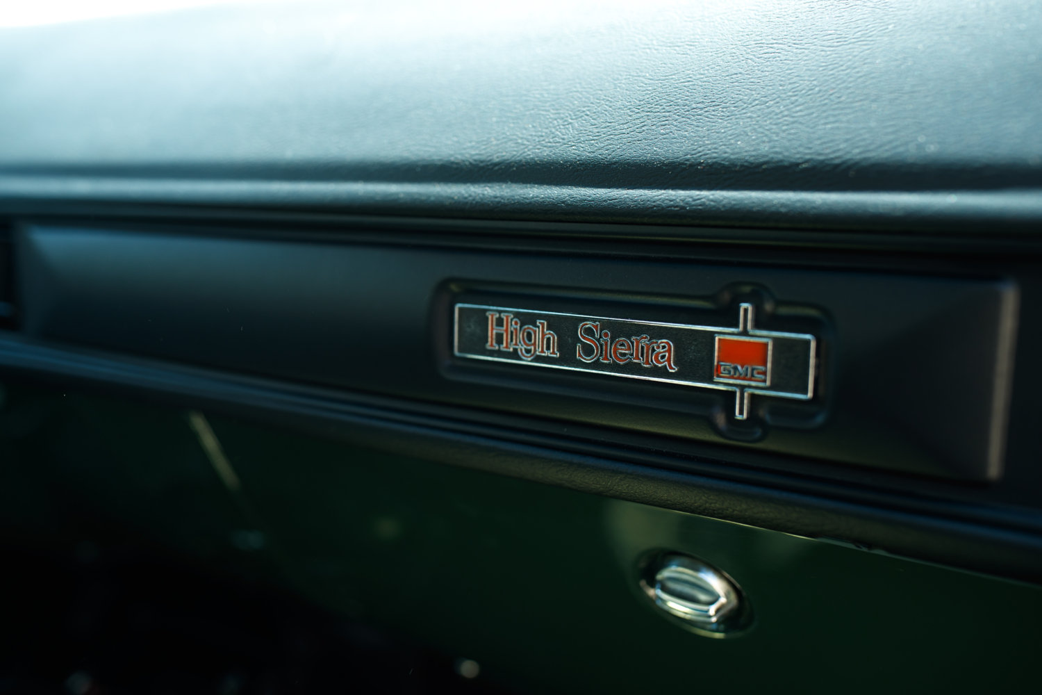 1975 GMC Jimmy - Photos by Larry Chen