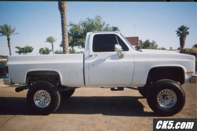 1982 SHORT BED 1 TON 4X4